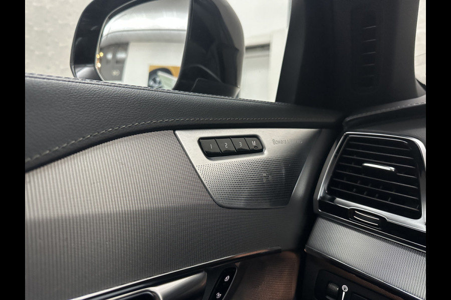 Volvo XC90 T8 R 455PK Long Range Ultimate Dark | Luchtvering | Bowers & Wilkins | 360 Camera | Panorama | Pilot-Assist | R-Design | ACC | Stoelventilatie | Trekhaak | Head-Up | Keyless-Entry | Sportstoelen | Memory | Standkachel | Stuurverwarming | Full-LED | Zonwering | BLIS | Carplay |