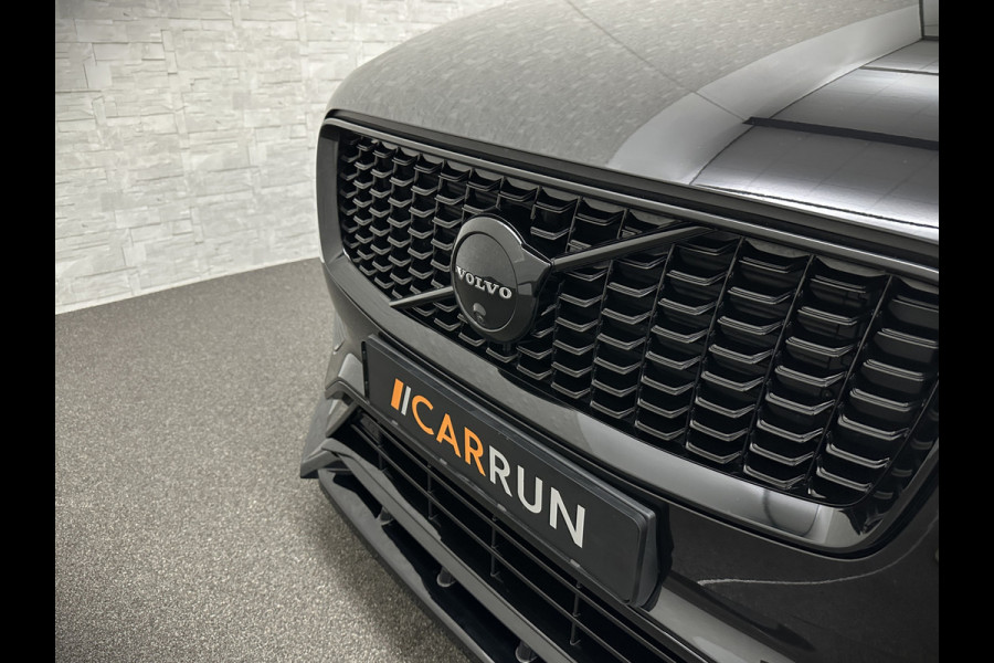 Volvo XC90 T8 R 455PK Long Range Ultimate Dark | Luchtvering | Bowers & Wilkins | 360 Camera | Panorama | Pilot-Assist | R-Design | ACC | Stoelventilatie | Trekhaak | Head-Up | Keyless-Entry | Sportstoelen | Memory | Standkachel | Stuurverwarming | Full-LED | Zonwering | BLIS | Carplay |