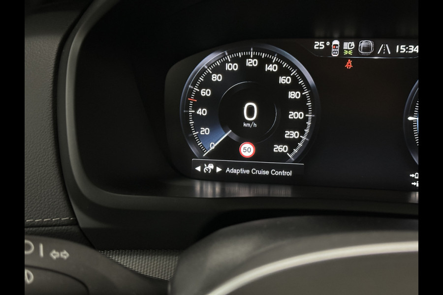 Volvo XC90 T8 R 455PK Long Range Ultimate Dark | Luchtvering | Bowers & Wilkins | 360 Camera | Panorama | Pilot-Assist | R-Design | ACC | Stoelventilatie | Trekhaak | Head-Up | Keyless-Entry | Sportstoelen | Memory | Standkachel | Stuurverwarming | Full-LED | Zonwering | BLIS | Carplay |