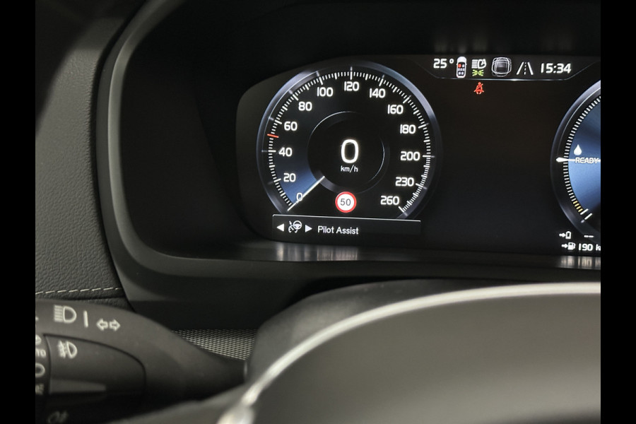 Volvo XC90 T8 R 455PK Long Range Ultimate Dark | Luchtvering | Bowers & Wilkins | 360 Camera | Panorama | Pilot-Assist | R-Design | ACC | Stoelventilatie | Trekhaak | Head-Up | Keyless-Entry | Sportstoelen | Memory | Standkachel | Stuurverwarming | Full-LED | Zonwering | BLIS | Carplay |