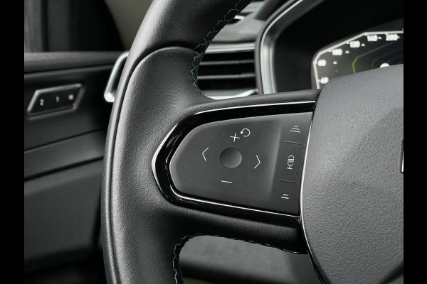 Lynk & Co RS Shadow Edition 01 1.5 262PK Trekhaak Pano 360° Navi Adapt cruise 262PK Elekr. Achterklep