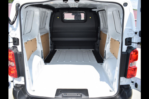Peugeot e-Expert EV L2 75 kWh | 0% rente | Apple Carplay | parkeersensoren + camera | navigatie | rijklaarprijs