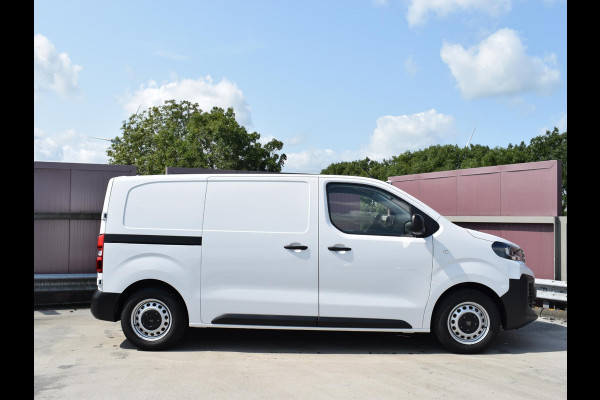 Peugeot e-Expert EV L2 75 kWh | 8 jaar garantie | Apple Carplay | parkeersensoren + camera | navigatie | rijklaarprijs