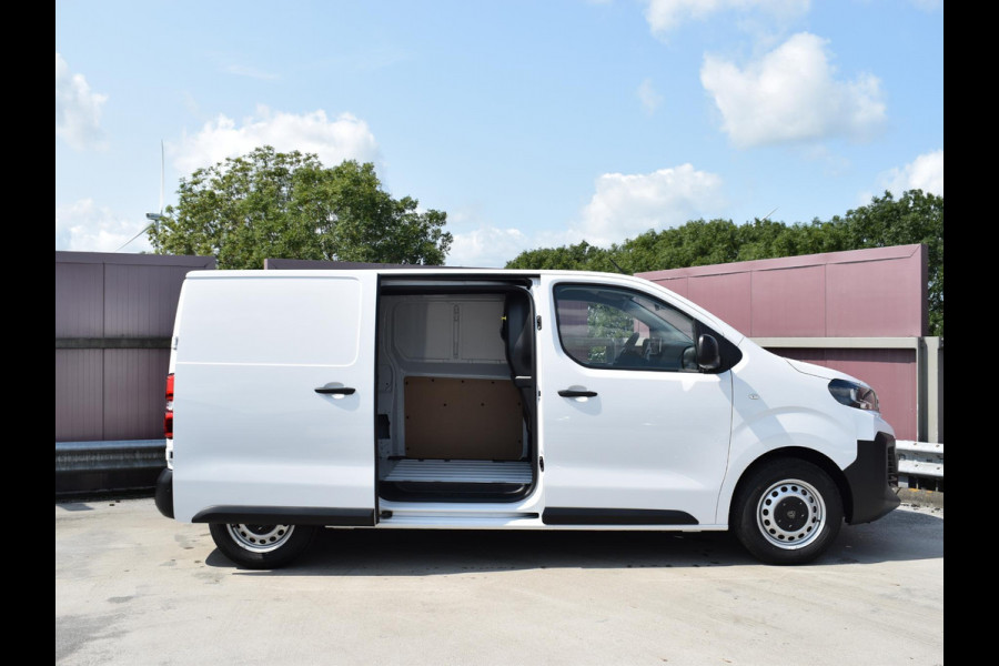 Peugeot e-Expert EV L2 75 kWh | 8 jaar garantie | Apple Carplay | parkeersensoren + camera | navigatie | rijklaarprijs