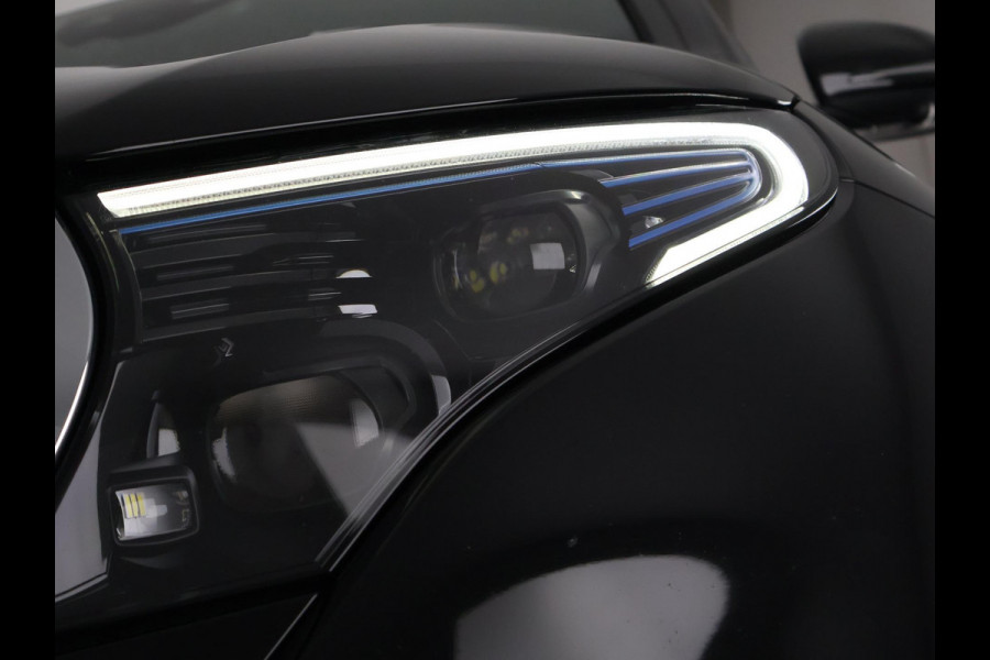 Mercedes-Benz EQC 400 4MATIC Premium Plus 80 kWh | Wide-screen | Schuif-/Kanteldak | Navigatie | 360°camera |