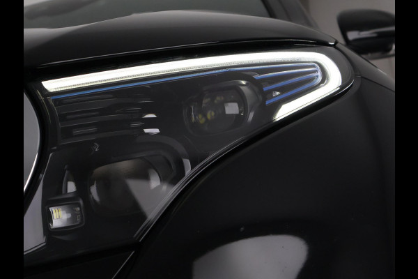 Mercedes-Benz EQC 400 4MATIC Premium Plus 80 kWh | Wide-screen | Schuif-/Kanteldak | Navigatie | 360°camera |