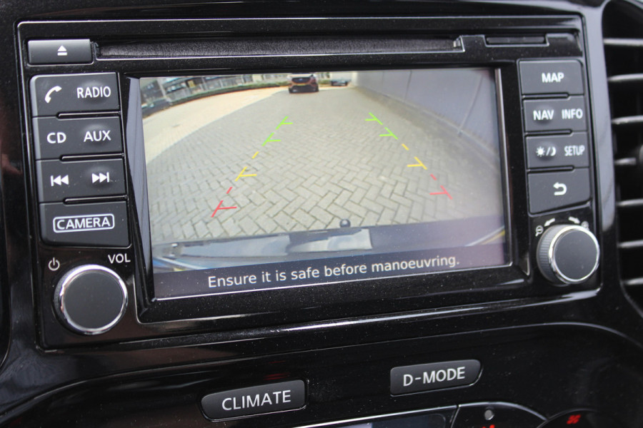 Nissan Juke 1.2-116pk DIG-T S/S Acenta. Zeer nette en goed onderhouden hoogzitter ! Autm. airco, camera, trekhaak, LM wielen, airco, cruise control, navigatie, telefoonvoorb., All season banden, privacy glass etc