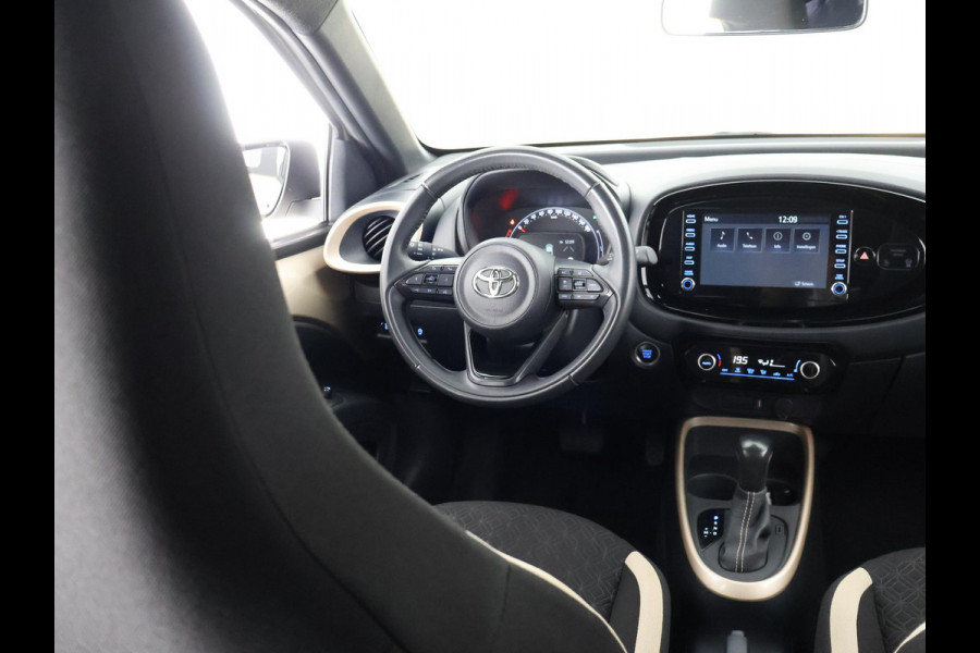 Toyota Aygo X 1.0 VVT-i AUTOMAAT PULSE LIMITED ED. KEYLESS. PDC . CRUISE .LMV.CARPLAY NAVIGATIE  GARANTIE TOT 6-2032