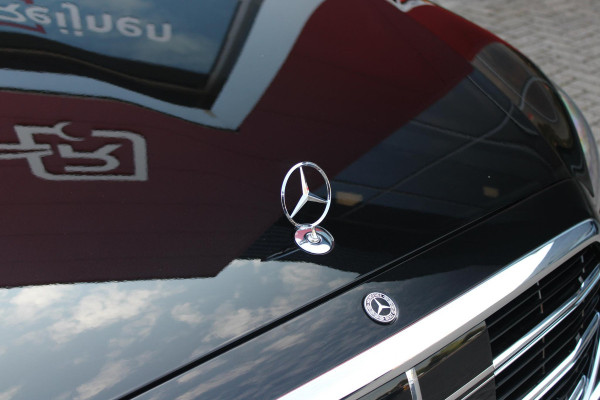 Mercedes-Benz S-Klasse 580e 4MATIC AMG LINE 510PK | PANORAMISCH SCHUIF / KANTELDAK | 360° CAMERA | BURMESTER PREMIUM AUDIO | NAPPA LEDEREN BEKLEDING | VOORSTOELEN ELEKTRISCH VERSTELBAAR MET GEHEUGEN | VOORSTOELEN EN ACHTERBANK GEVENTILEERD / VERWARMD | MBUX AUGMENT REALITY NAVIGATIE / HEAD UPP DISPLAY | MULTIMEDIA MBUX ( ACHTERBANK TABLET | ZWARTE HEMEL BEKLEDING | AIRBALANCE PAKKET (LUCHTREINIGING SYSTEEM) | MEESTURENDE ACHTERAS |  4 ZONE CLIMATE CONTROL |  ADAPTIVE RUITERWISSER ISTALLATIE  ( MAGIC  VISION CONTROL) |