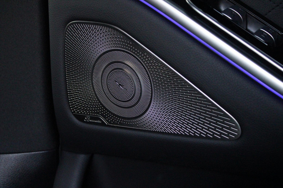 Mercedes-Benz S-Klasse 580e 4MATIC AMG LINE 510PK | PANORAMISCH SCHUIF / KANTELDAK | 360° CAMERA | BURMESTER PREMIUM AUDIO | NAPPA LEDEREN BEKLEDING | VOORSTOELEN ELEKTRISCH VERSTELBAAR MET GEHEUGEN | VOORSTOELEN EN ACHTERBANK GEVENTILEERD / VERWARMD | MBUX AUGMENT REALITY NAVIGATIE / HEAD UPP DISPLAY | MULTIMEDIA MBUX ( ACHTERBANK TABLET | ZWARTE HEMEL BEKLEDING | AIRBALANCE PAKKET (LUCHTREINIGING SYSTEEM) | MEESTURENDE ACHTERAS |  4 ZONE CLIMATE CONTROL |  ADAPTIVE RUITERWISSER ISTALLATIE  ( MAGIC  VISION CONTROL) |