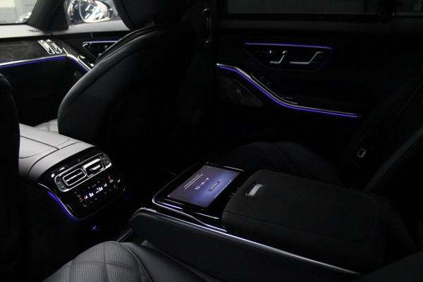 Mercedes-Benz S-Klasse 580e 4MATIC AMG LINE 510PK | PANORAMISCH SCHUIF / KANTELDAK | 360° CAMERA | BURMESTER PREMIUM AUDIO | NAPPA LEDEREN BEKLEDING | VOORSTOELEN ELEKTRISCH VERSTELBAAR MET GEHEUGEN | VOORSTOELEN EN ACHTERBANK GEVENTILEERD / VERWARMD | MBUX AUGMENT REALITY NAVIGATIE / HEAD UPP DISPLAY | MULTIMEDIA MBUX ( ACHTERBANK TABLET | ZWARTE HEMEL BEKLEDING | AIRBALANCE PAKKET (LUCHTREINIGING SYSTEEM) | MEESTURENDE ACHTERAS |  4 ZONE CLIMATE CONTROL |  ADAPTIVE RUITERWISSER ISTALLATIE  ( MAGIC  VISION CONTROL) |