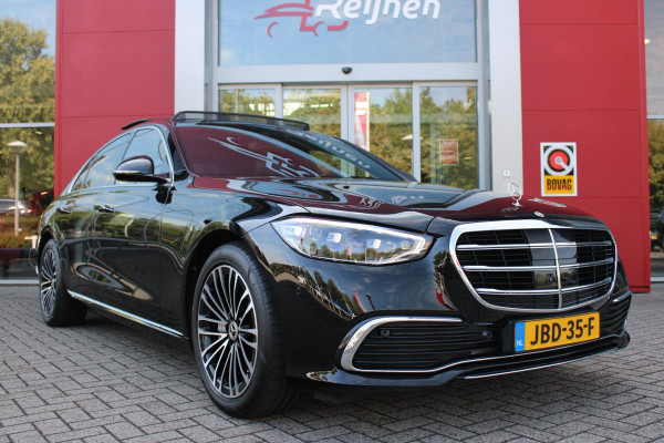 Mercedes-Benz S-Klasse 580e 4MATIC AMG LINE 510PK | PANORAMISCH SCHUIF / KANTELDAK | 360° CAMERA | BURMESTER PREMIUM AUDIO | NAPPA LEDEREN BEKLEDING | VOORSTOELEN ELEKTRISCH VERSTELBAAR MET GEHEUGEN | VOORSTOELEN EN ACHTERBANK GEVENTILEERD / VERWARMD | MBUX AUGMENT REALITY NAVIGATIE / HEAD UPP DISPLAY | MULTIMEDIA MBUX ( ACHTERBANK TABLET | ZWARTE HEMEL BEKLEDING | AIRBALANCE PAKKET (LUCHTREINIGING SYSTEEM) | MEESTURENDE ACHTERAS |  4 ZONE CLIMATE CONTROL |  ADAPTIVE RUITERWISSER ISTALLATIE  ( MAGIC  VISION CONTROL) |