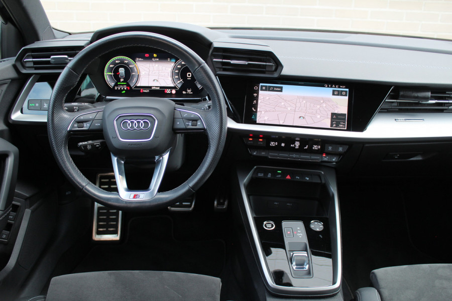 Audi A3 Sportback 40 TFSI e S-Line | Alcantara | Adapt. Cruise | Afn. Trekhaak