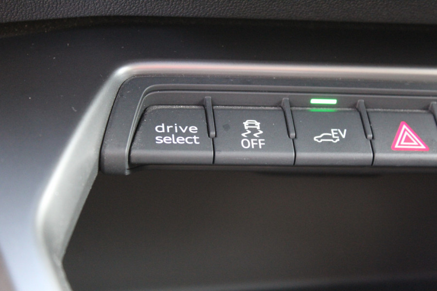 Audi A3 Sportback 40 TFSI e S-Line | Alcantara | Adapt. Cruise | Afn. Trekhaak