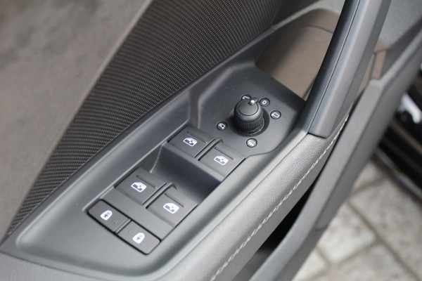 Audi A3 Sportback 40 TFSI e S-Line | Alcantara | Adapt. Cruise | Afn. Trekhaak