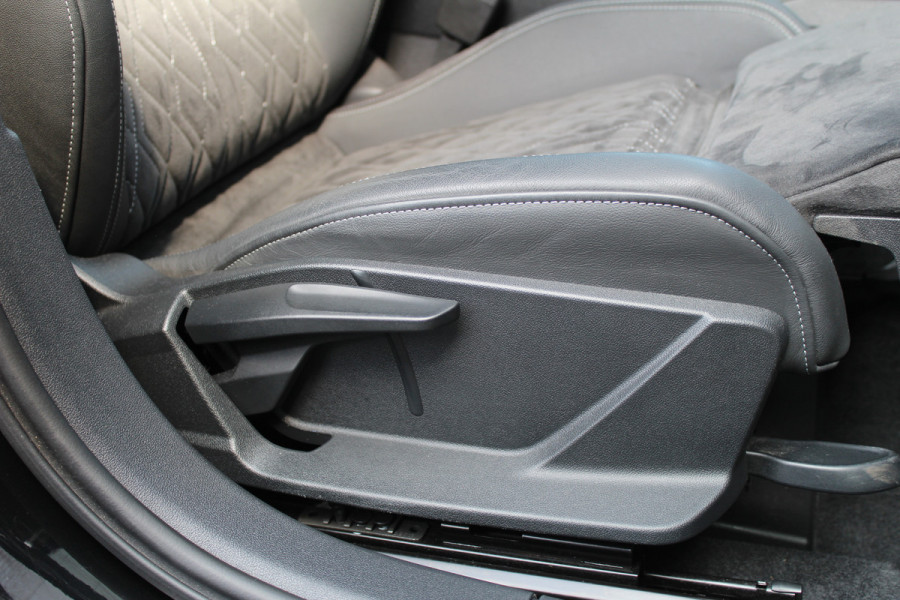 Audi A3 Sportback 40 TFSI e S-Line | Alcantara | Adapt. Cruise | Afn. Trekhaak