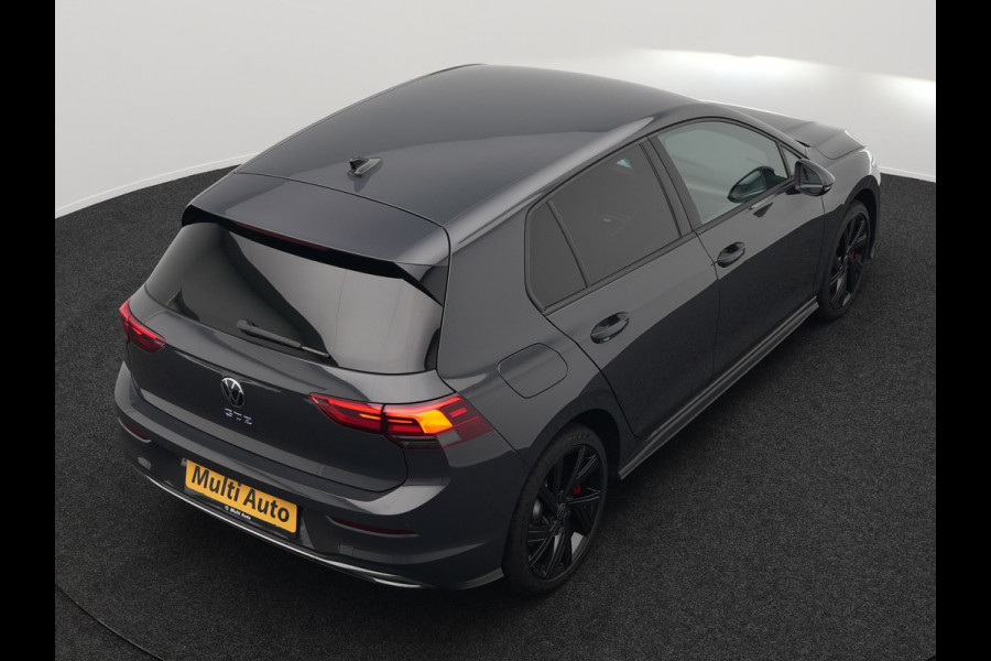 Volkswagen Golf GTE 245pk Plug In Hybrid Black Optic PHEV | Adaptive Cruise  | Camera | IQ Light | Sportstoelen Verwarmd | 18"L.M | Virtual | Apple Carplay | Sfeerverlichting | Keyless |