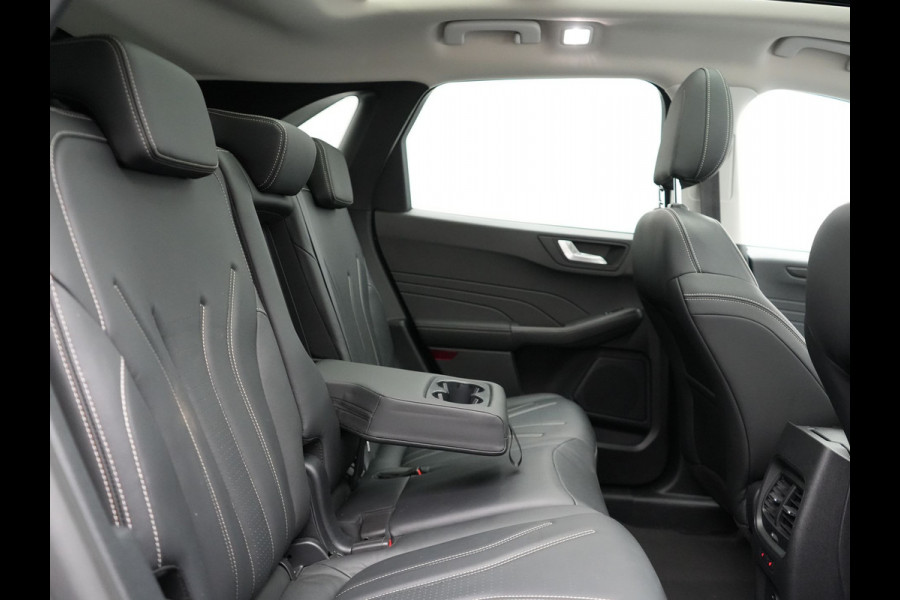 Ford Kuga Vignale Plug in Hybrid 225pk PHEV | Panodak | Head Up | Adaptive Cruise | 360 Camera | Lederen Sportstoelen Memory & Verwarmd | Apple Carplay | Bang&Olufsen | Navigatie | Pilot Assist | Virtual | DAB | Blis |
