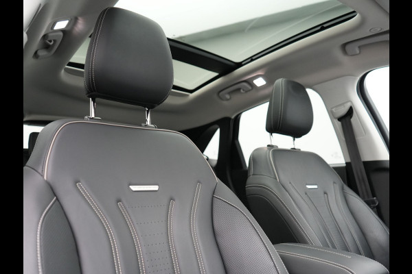 Ford Kuga Vignale Plug in Hybrid 225pk PHEV | Panodak | Head Up | Adaptive Cruise | 360 Camera | Lederen Sportstoelen Memory & Verwarmd | Apple Carplay | Bang&Olufsen | Navigatie | Pilot Assist | Virtual | DAB | Blis |