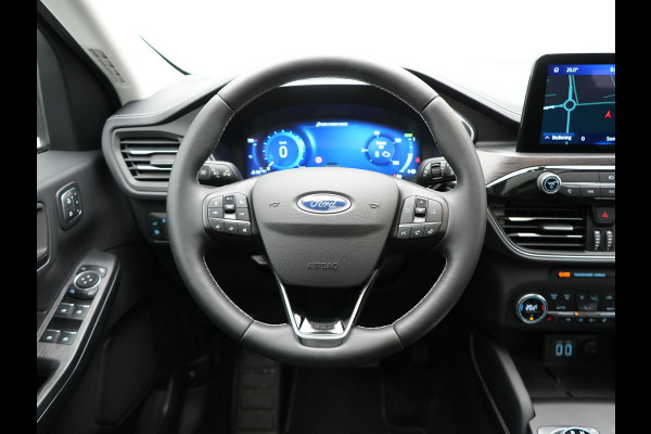 Ford Kuga Vignale Plug in Hybrid 225pk PHEV | Panodak | Head Up | Adaptive Cruise | 360 Camera | Lederen Sportstoelen Memory & Verwarmd | Apple Carplay | Bang&Olufsen | Navigatie | Pilot Assist | Virtual | DAB | Blis |