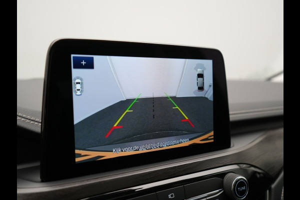 Ford Kuga Vignale Plug in Hybrid 225pk PHEV | Panodak | Head Up | Adaptive Cruise | 360 Camera | Lederen Sportstoelen Memory & Verwarmd | Apple Carplay | Bang&Olufsen | Navigatie | Pilot Assist | Virtual | DAB | Blis |