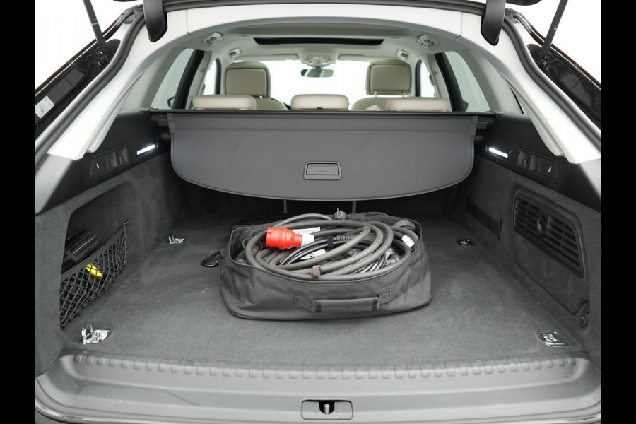 Audi A6 Avant 50 TFSI Quattro Design Plug In Hybrid 300pk Dealer O.H PHEV | Panodak | Head Up | Adaptive Cruise | 360 Camera | Bang&olufsen | Lederen Sportstoelen Memory & Verwarmd | Navigatie | Virtual | DAB |
