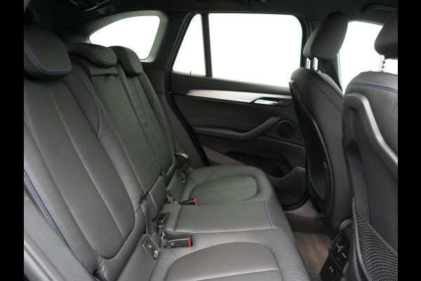 BMW X1 xDrive25e M Sport Plug In Hybrid 222pk Dealer O.H PHEV | Trekhaak Afneembaar | Head Up | Camera | M-Sport Stuur | Lederen Sportstoelen Verwarmd | Keyless | Cruise Control | Navigatie | DAB |