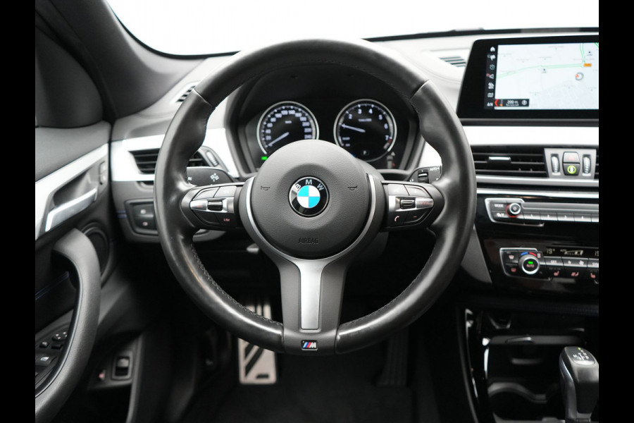 BMW X1 xDrive25e M Sport Plug In Hybrid 222pk Dealer O.H PHEV | Trekhaak Afneembaar | Head Up | Camera | M-Sport Stuur | Lederen Sportstoelen Verwarmd | Keyless | Cruise Control | Navigatie | DAB |