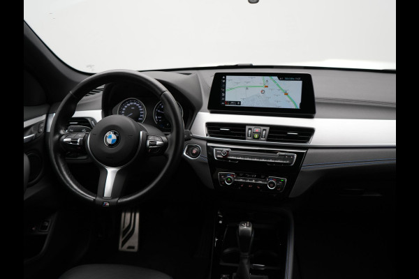 BMW X1 xDrive25e M Sport Plug In Hybrid 222pk Dealer O.H PHEV | Trekhaak Afneembaar | Head Up | Camera | M-Sport Stuur | Lederen Sportstoelen Verwarmd | Keyless | Cruise Control | Navigatie | DAB |