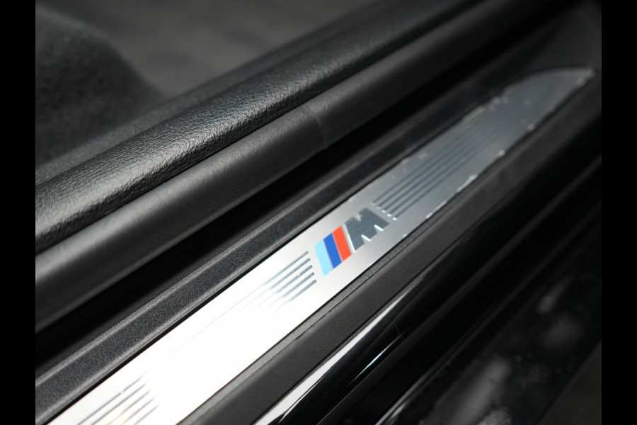 BMW X1 xDrive25e M Sport Plug In Hybrid 222pk Dealer O.H PHEV | Trekhaak Afneembaar | Head Up | Camera | M-Sport Stuur | Lederen Sportstoelen Verwarmd | Keyless | Cruise Control | Navigatie | DAB |