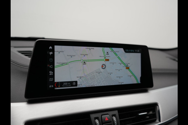BMW X1 xDrive25e M Sport Plug In Hybrid 222pk Dealer O.H PHEV | Trekhaak Afneembaar | Head Up | Camera | M-Sport Stuur | Lederen Sportstoelen Verwarmd | Keyless | Cruise Control | Navigatie | DAB |