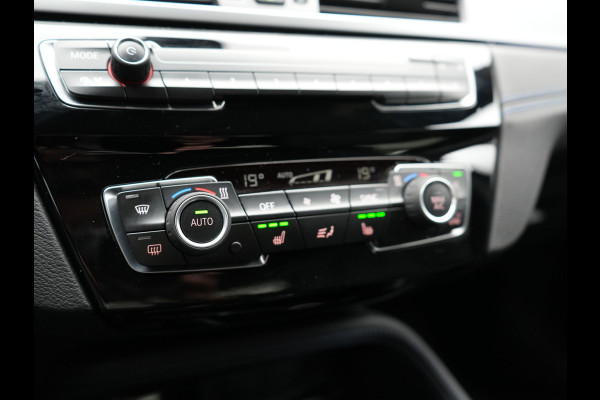 BMW X1 xDrive25e M Sport Plug In Hybrid 222pk Dealer O.H PHEV | Trekhaak Afneembaar | Head Up | Camera | M-Sport Stuur | Lederen Sportstoelen Verwarmd | Keyless | Cruise Control | Navigatie | DAB |