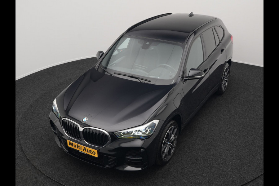 BMW X1 xDrive25e M Sport Plug In Hybrid 222pk Dealer O.H PHEV | Trekhaak Afneembaar | Head Up | Camera | M-Sport Stuur | Lederen Sportstoelen Verwarmd | Keyless | Cruise Control | Navigatie | DAB |