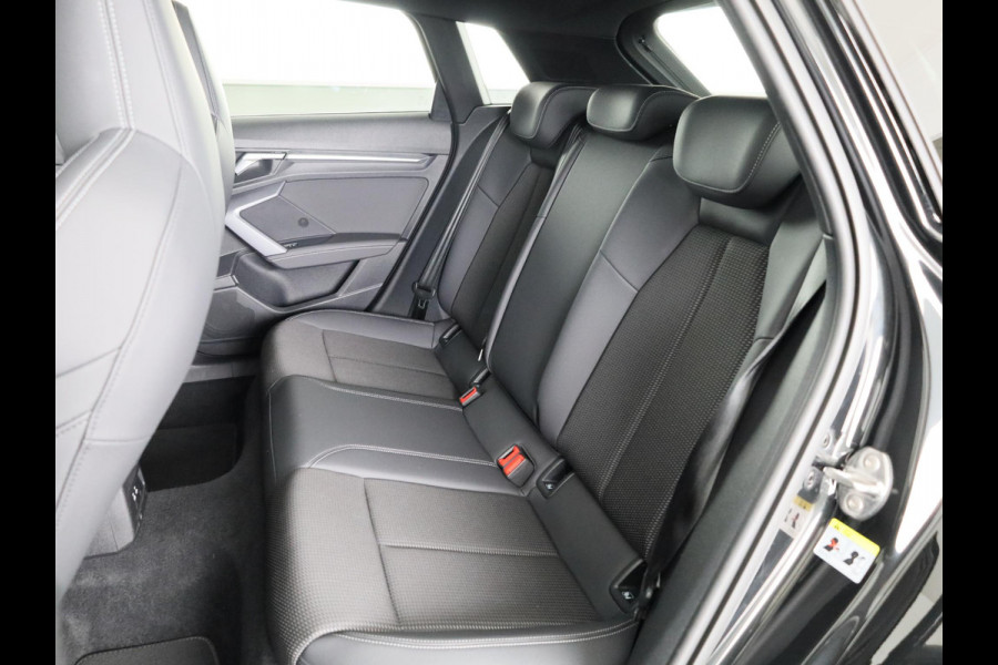 Audi A3 Sportback 35 TFSI S edition 150 pk S-tronic | Private lease € 701,- | Navigatie | Parkeersensoren (Park assist) | Apple Carplay/Android Auto | S-Line |