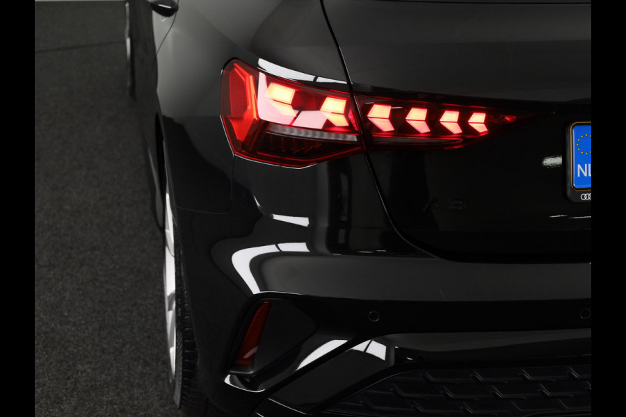 Audi A3 Sportback 35 TFSI S edition 150 pk S-tronic | Private lease € 701,- | Navigatie | Parkeersensoren (Park assist) | Apple Carplay/Android Auto | S-Line |