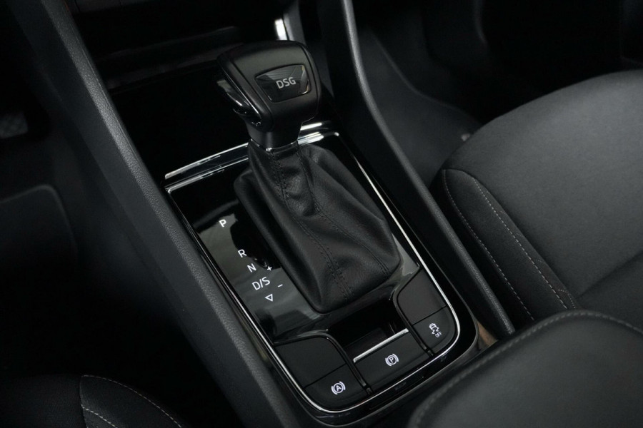 Škoda Karoq 1.0 TSI Clever Edition Automaat 116 PK | CarPlay | Cruise | Stoelverwarming | Trekhaak | Camera | Pdc | Climate |