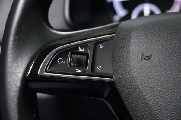 Škoda Karoq 1.0 TSI Clever Edition Automaat 116 PK | CarPlay | Cruise | Stoelverwarming | Trekhaak | Camera | Pdc | Climate |