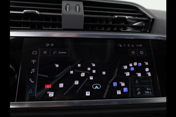 Audi Q3 45 TFSI e Business Edition 245 pk S-tronic | Navigatie | Elektr. trekhaak | Parkeersensoren | Achteruitrijcamera | LED koplampen | Stoelverwarming |