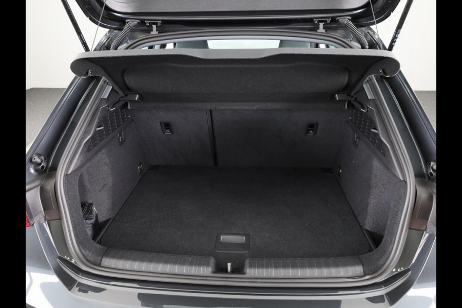 Audi A3 Sportback 30 TFSI Advanced edition 110 pk S-tronic | Verlengde garantie | Navigatie | Parkeersensoren achter | LED koplampen | Apple Carplay/Android Auto |