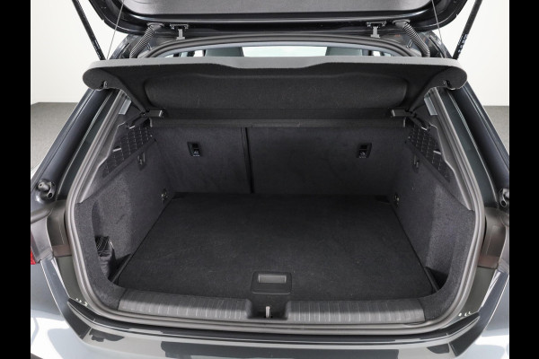 Audi A3 Sportback 30 TFSI Advanced edition 110 pk S-tronic | Verlengde garantie | Navigatie | Parkeersensoren achter | LED koplampen | Apple Carplay/Android Auto |