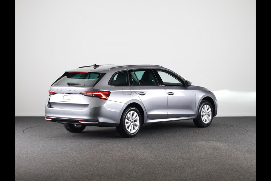 Škoda Octavia Combi Business Edition m-HEV 1.5 TSI 115 pk 7 versn. DSG | Getint glas achter | Trekhaak wegklapbaar