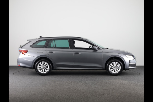 Škoda Octavia Combi Business Edition m-HEV 1.5 TSI 115 pk 7 versn. DSG | Getint glas achter | Trekhaak wegklapbaar