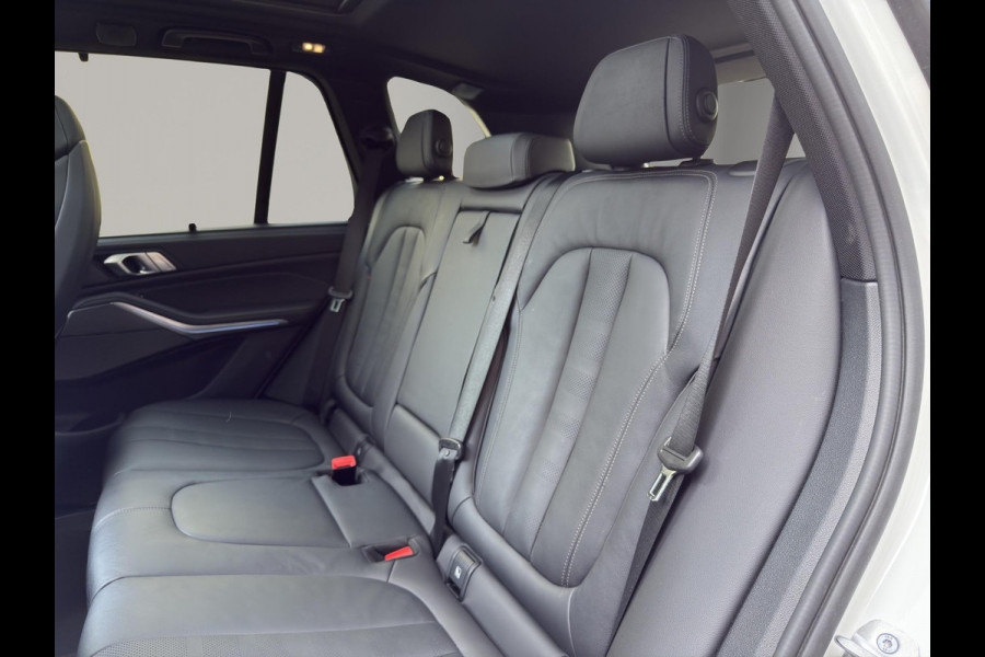 BMW X5 xDrive45e M Sport | M sport stoelen Sky lounge Laser