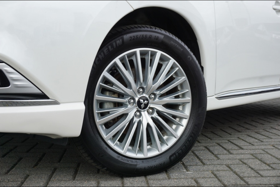 Mitsubishi Outlander PHEV Intense+ AUTOMAAT SCHUIFDAK | ELEK.KLEP | CARPLAY | HAAK!