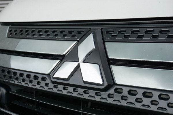 Mitsubishi Outlander PHEV Intense+ AUTOMAAT SCHUIFDAK | ELEK.KLEP | CARPLAY | HAAK!