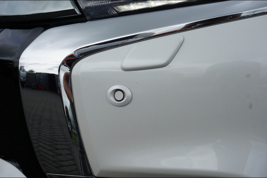 Mitsubishi Outlander PHEV Intense+ AUTOMAAT SCHUIFDAK | ELEK.KLEP | CARPLAY | HAAK!