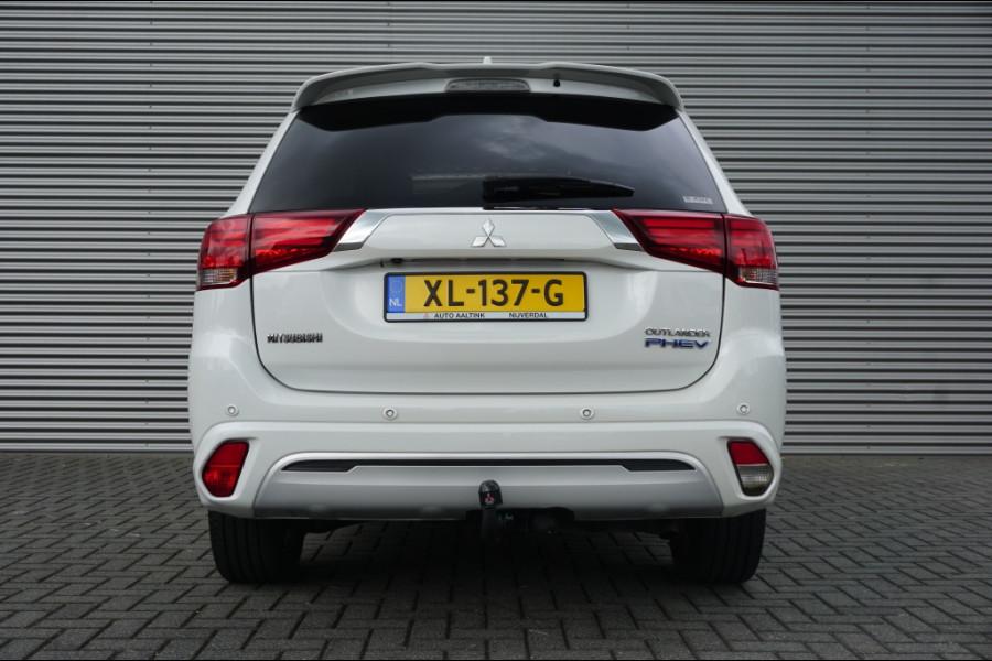 Mitsubishi Outlander PHEV Intense+ AUTOMAAT SCHUIFDAK | ELEK.KLEP | CARPLAY | HAAK!