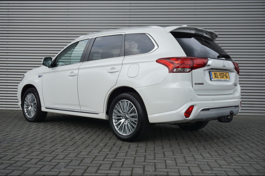 Mitsubishi Outlander PHEV Intense+ AUTOMAAT SCHUIFDAK | ELEK.KLEP | CARPLAY | HAAK!