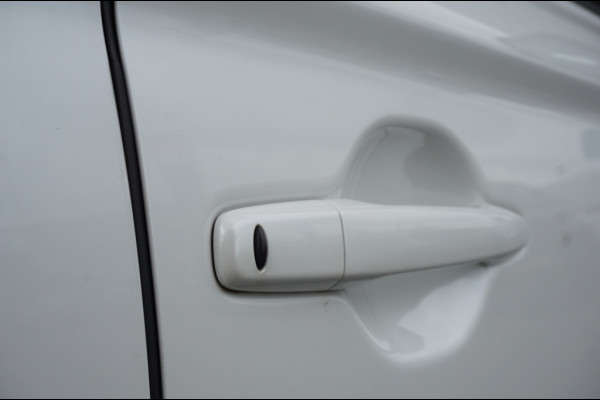 Mitsubishi Outlander PHEV Intense+ AUTOMAAT SCHUIFDAK | ELEK.KLEP | CARPLAY | HAAK!