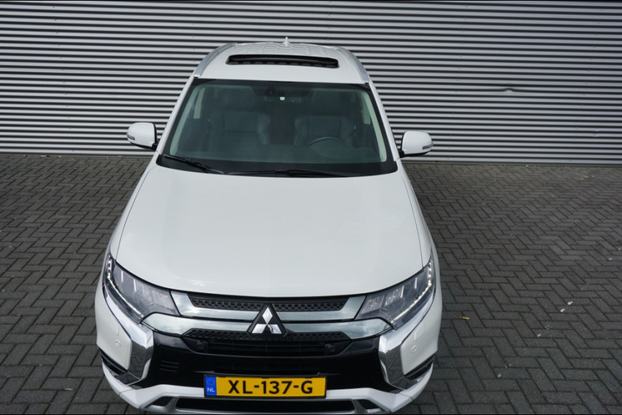 Mitsubishi Outlander PHEV Intense+ AUTOMAAT SCHUIFDAK | ELEK.KLEP | CARPLAY | HAAK!